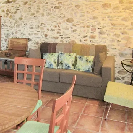 Lovely In Aldeanue De La Sierra *